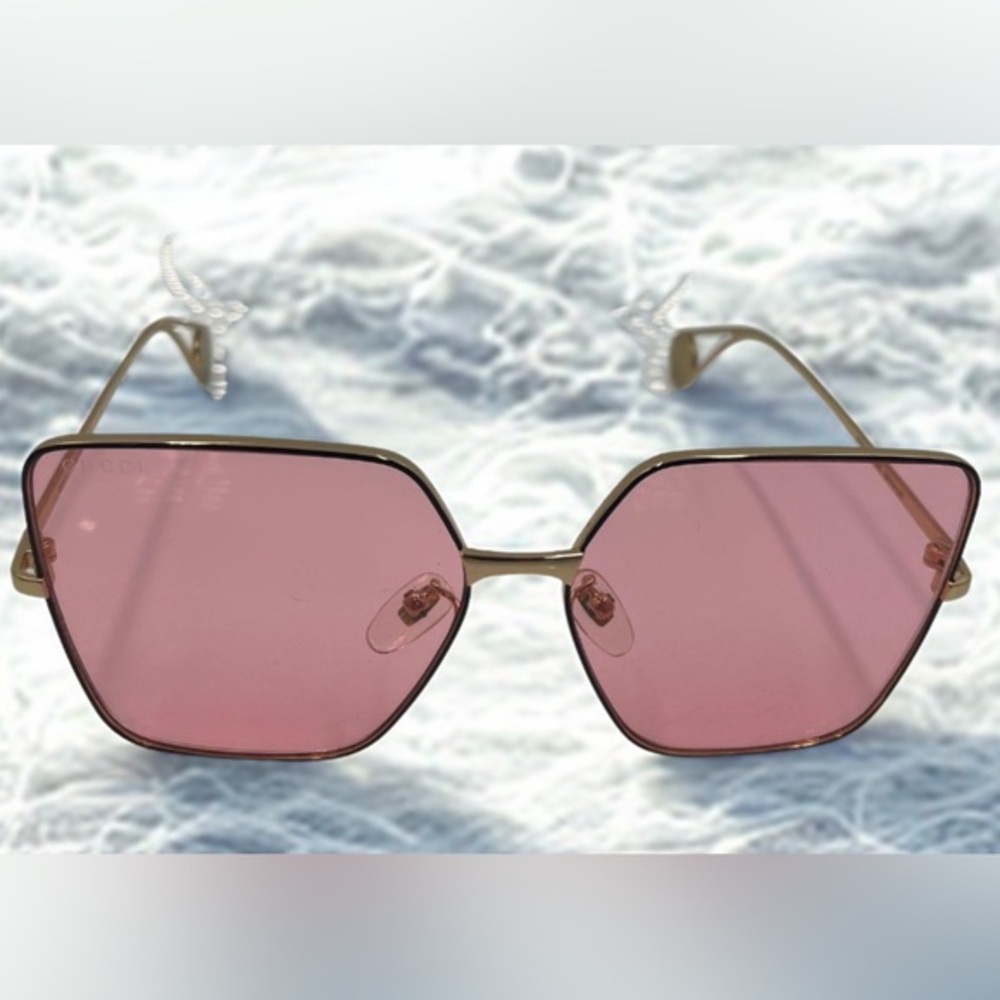 Gucci Sunglasses – Pink Hexagonal Lens, Gold Tone Frame